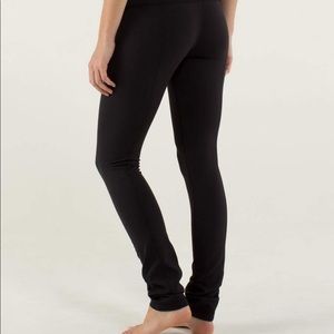 Lulu Lemon Black Skinny Groove Pants